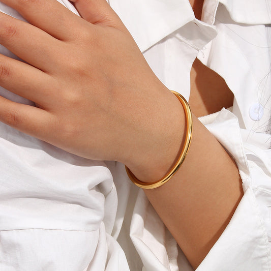18K Gold Open Bangle Bracelet for Women — Minimalist Steel
