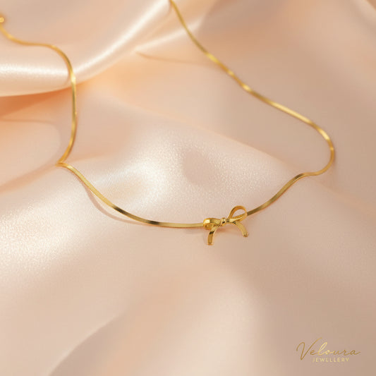 18K Gold Bow Pendant Necklace — Dainty Gold Jewellery for Women
